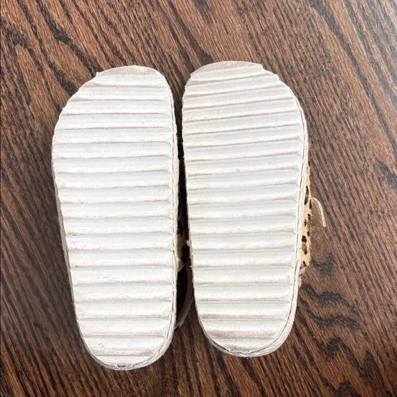 Mini Boden Kids Leopard Sandals Size 30 - Picture 4 of 5